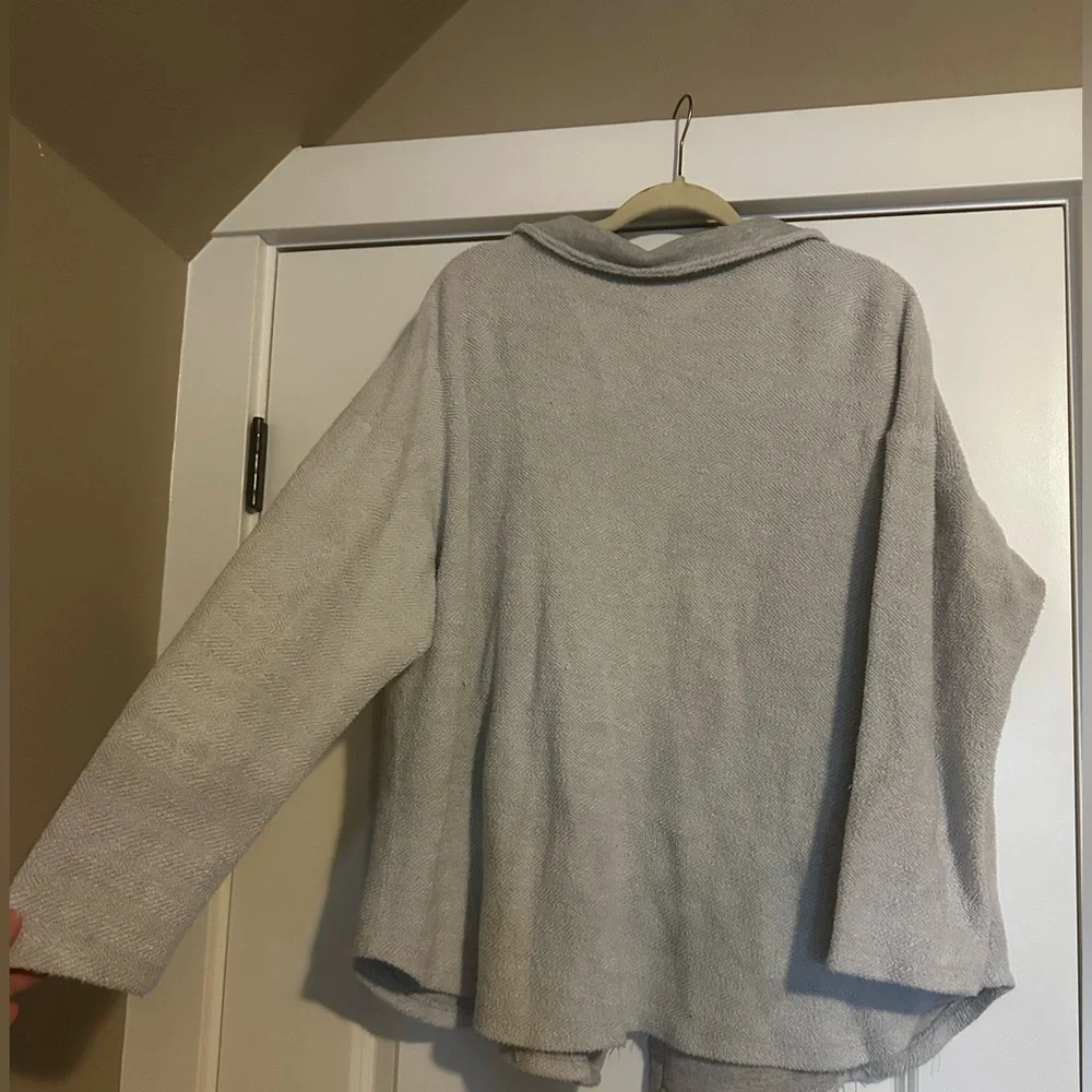 Shacket - Picture 4 of 4